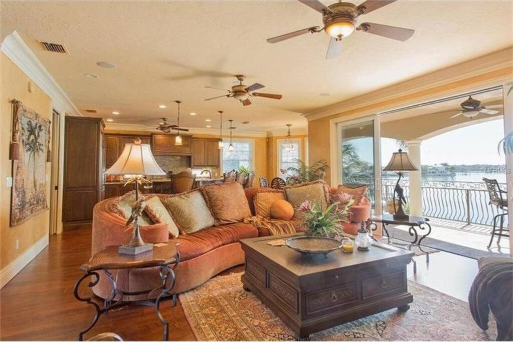 Large Mediterranean Oasis - Water Views & Pool Clearwater Beach Exterior photo