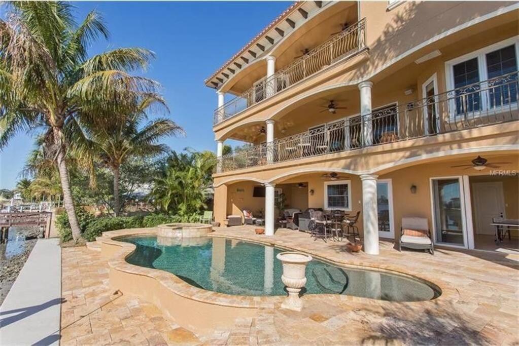 Large Mediterranean Oasis - Water Views & Pool Clearwater Beach Exterior photo