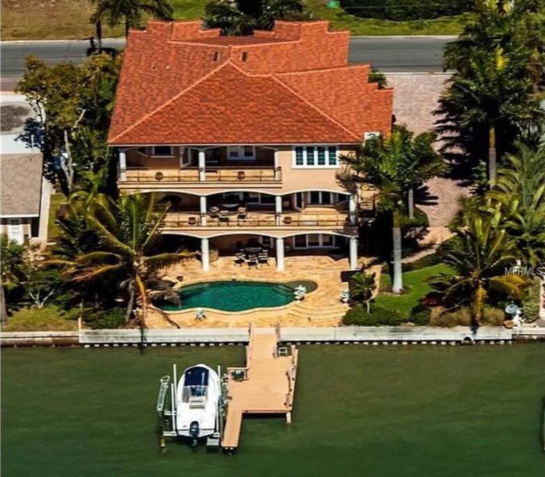 Large Mediterranean Oasis - Water Views & Pool Clearwater Beach Exterior photo