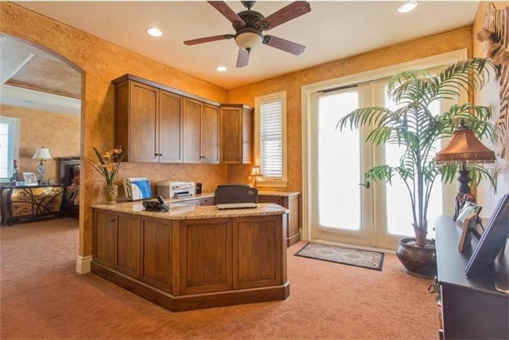 Large Mediterranean Oasis - Water Views & Pool Clearwater Beach Exterior photo